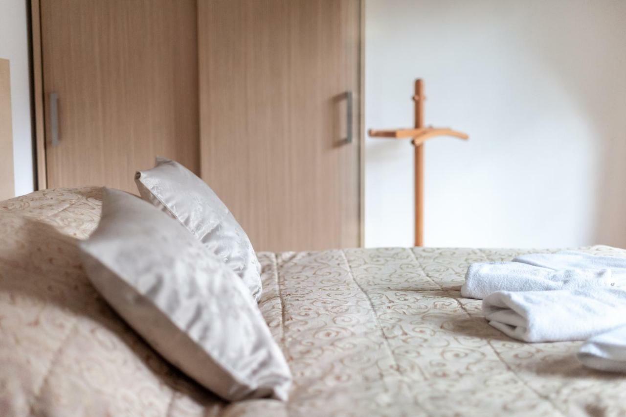 Vila Helena - Apartman Helena 15 Apartment รูชอมแบรอค ภายนอก รูปภาพ